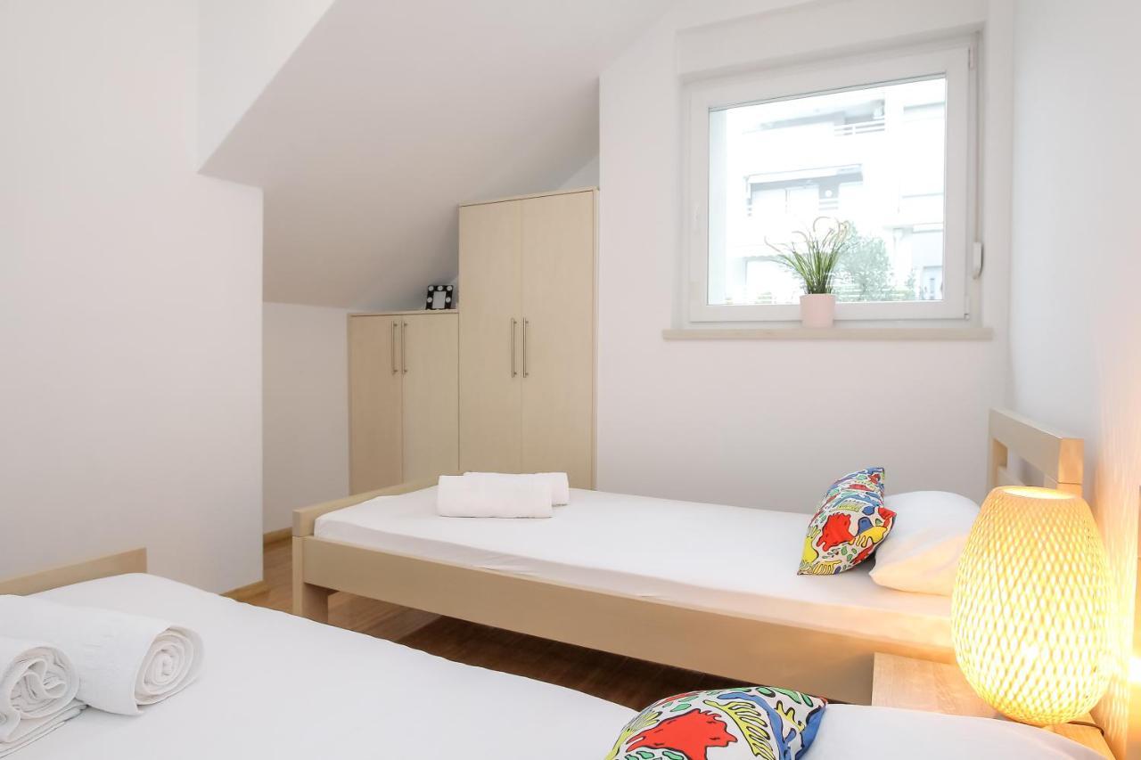 Apartments Tomana Novalja Phòng bức ảnh