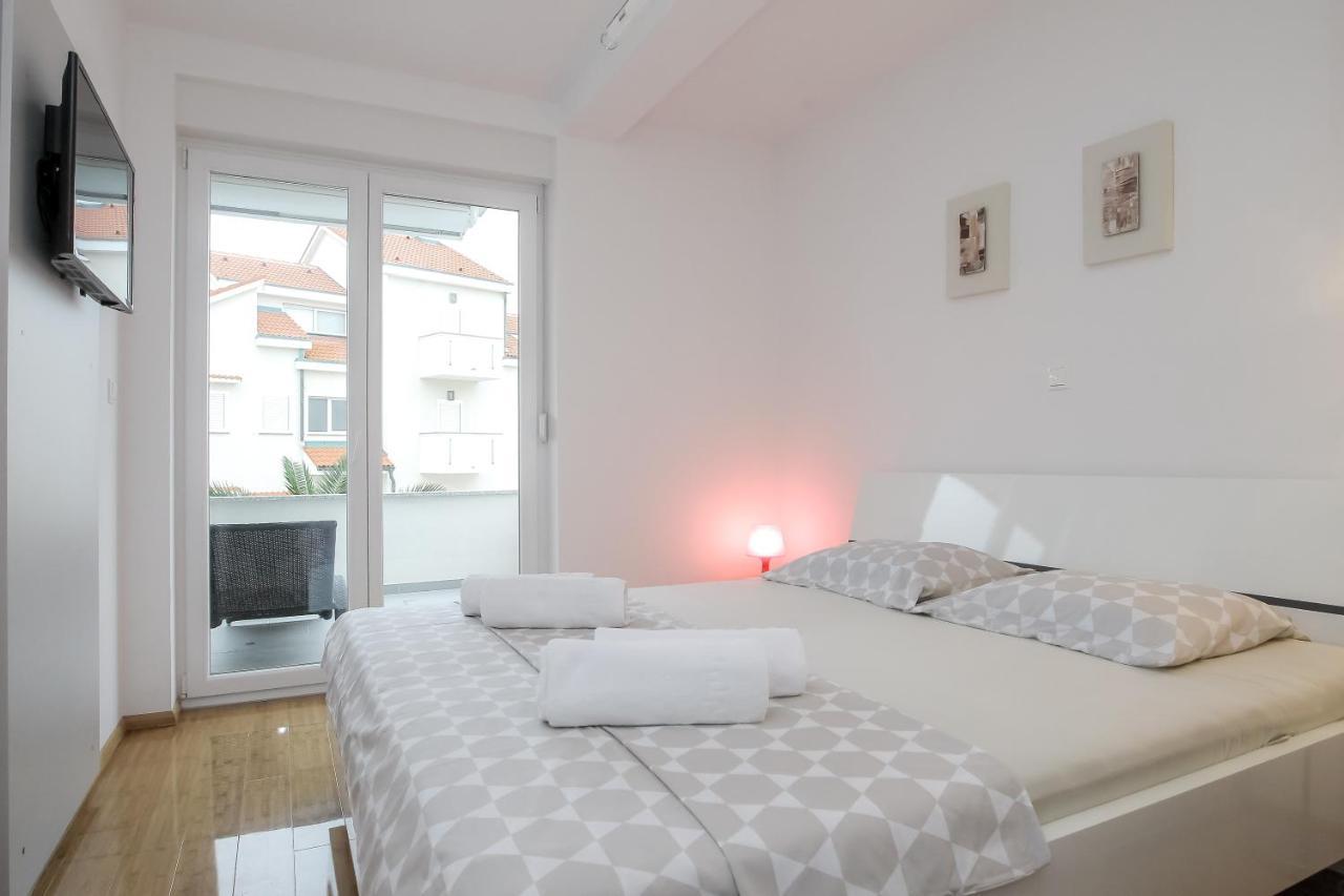Apartments Tomana Novalja Phòng bức ảnh