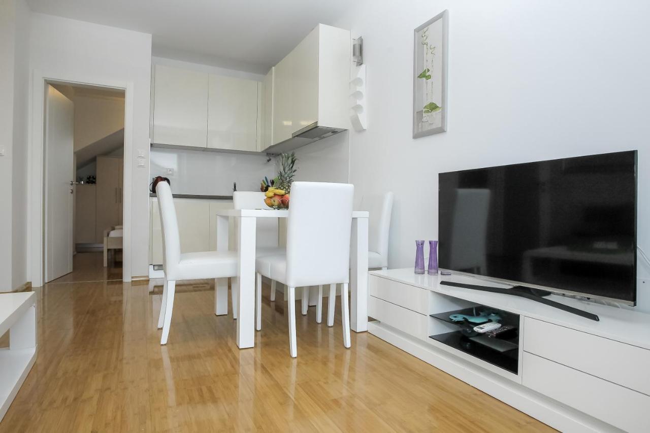 Apartments Tomana Novalja Phòng bức ảnh