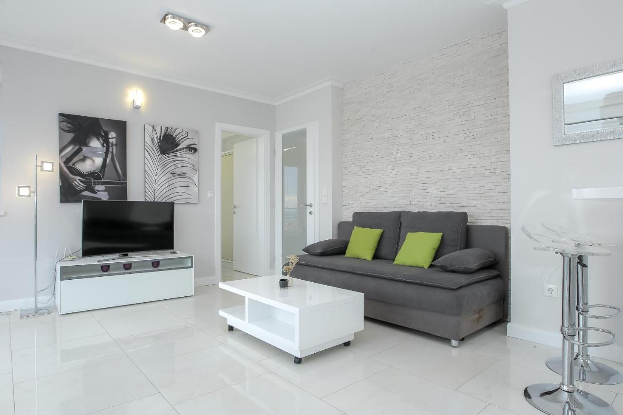 Apartments Tomana Novalja Ngoại thất bức ảnh