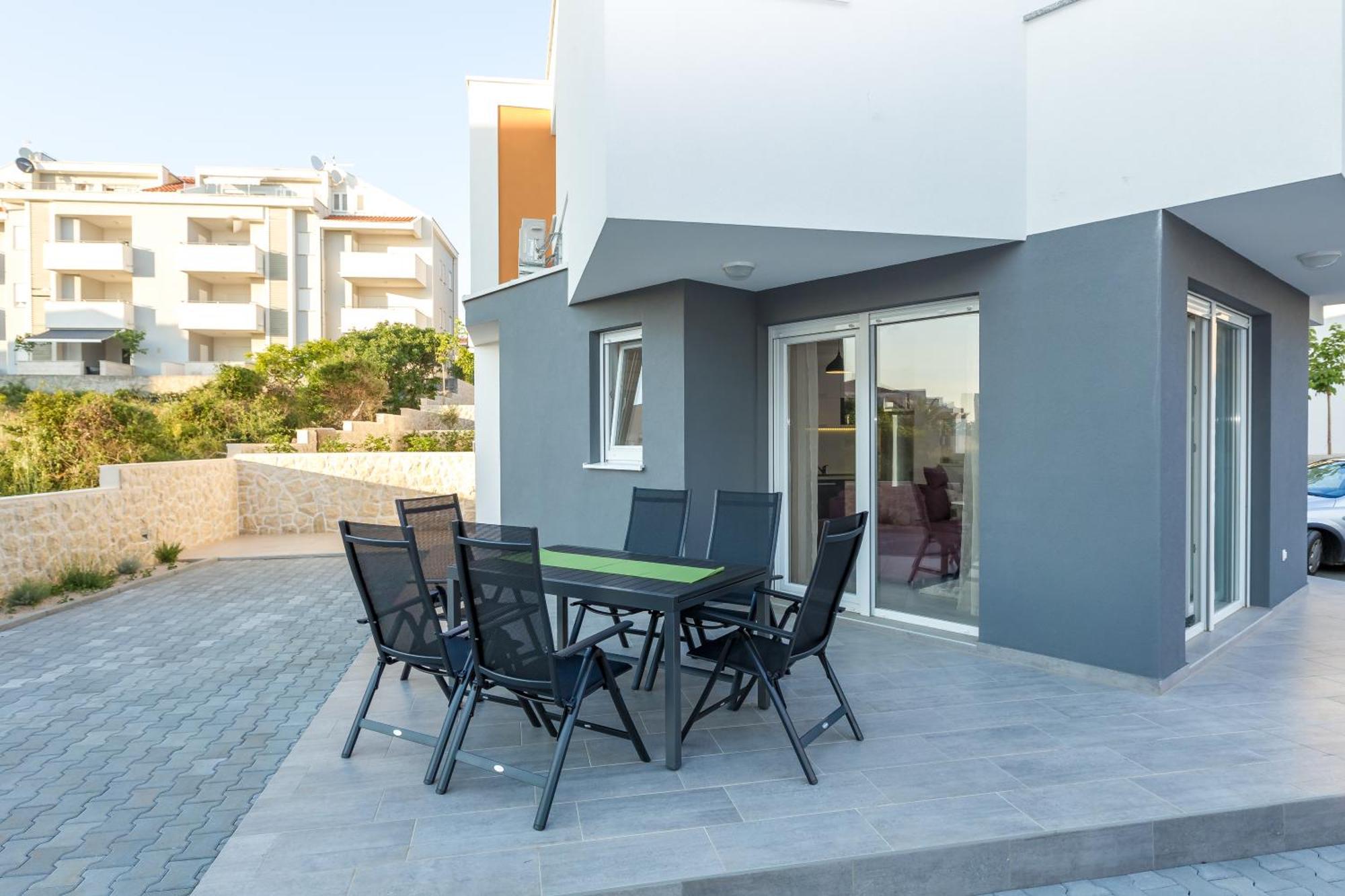 Apartments Tomana Novalja Phòng bức ảnh