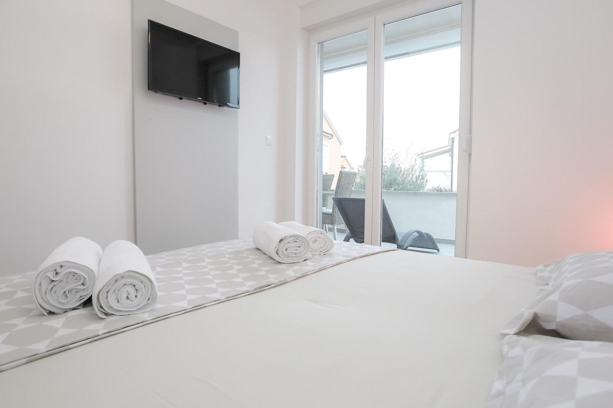 Apartments Tomana Novalja Phòng bức ảnh